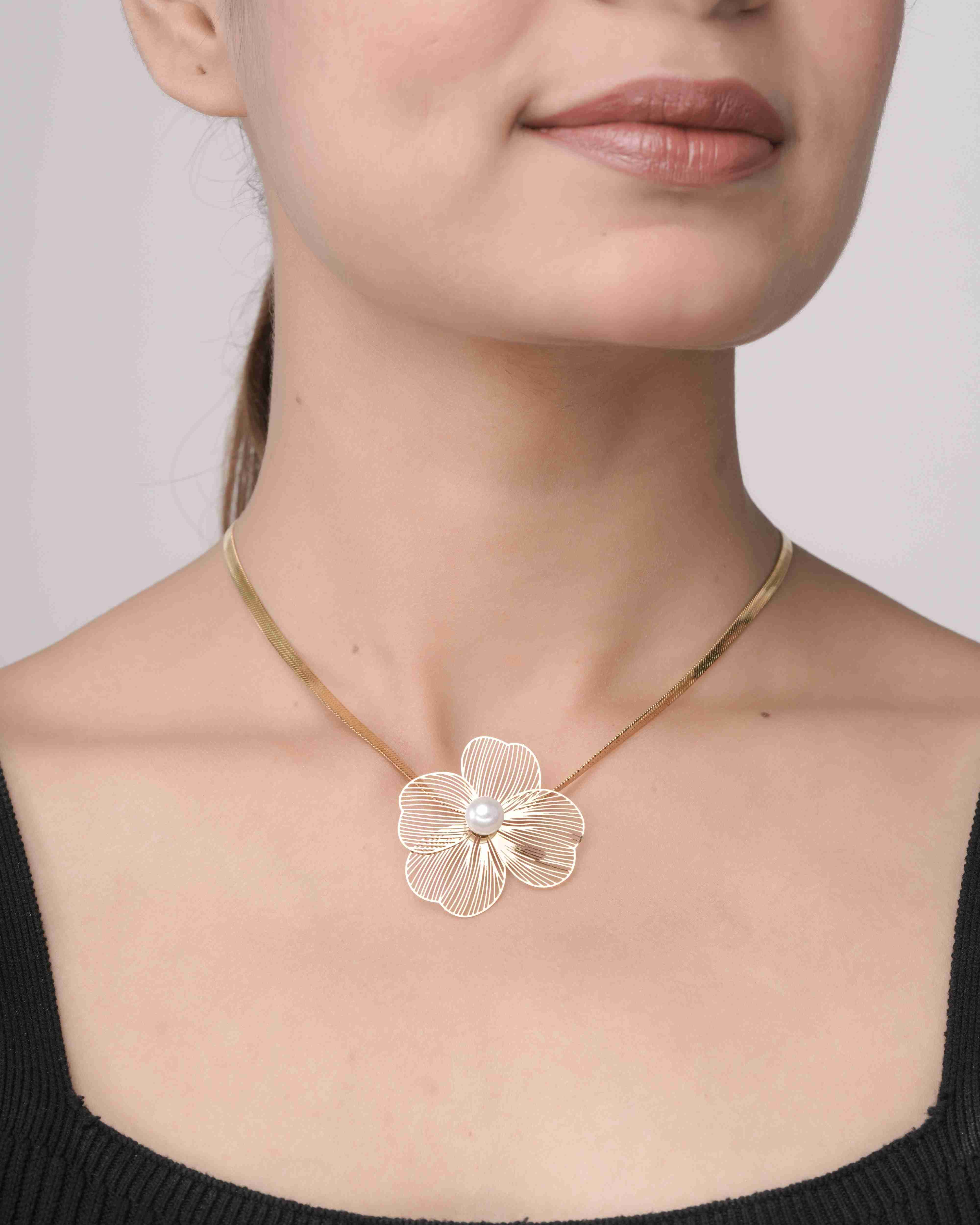 Pearl Bloom Necklace