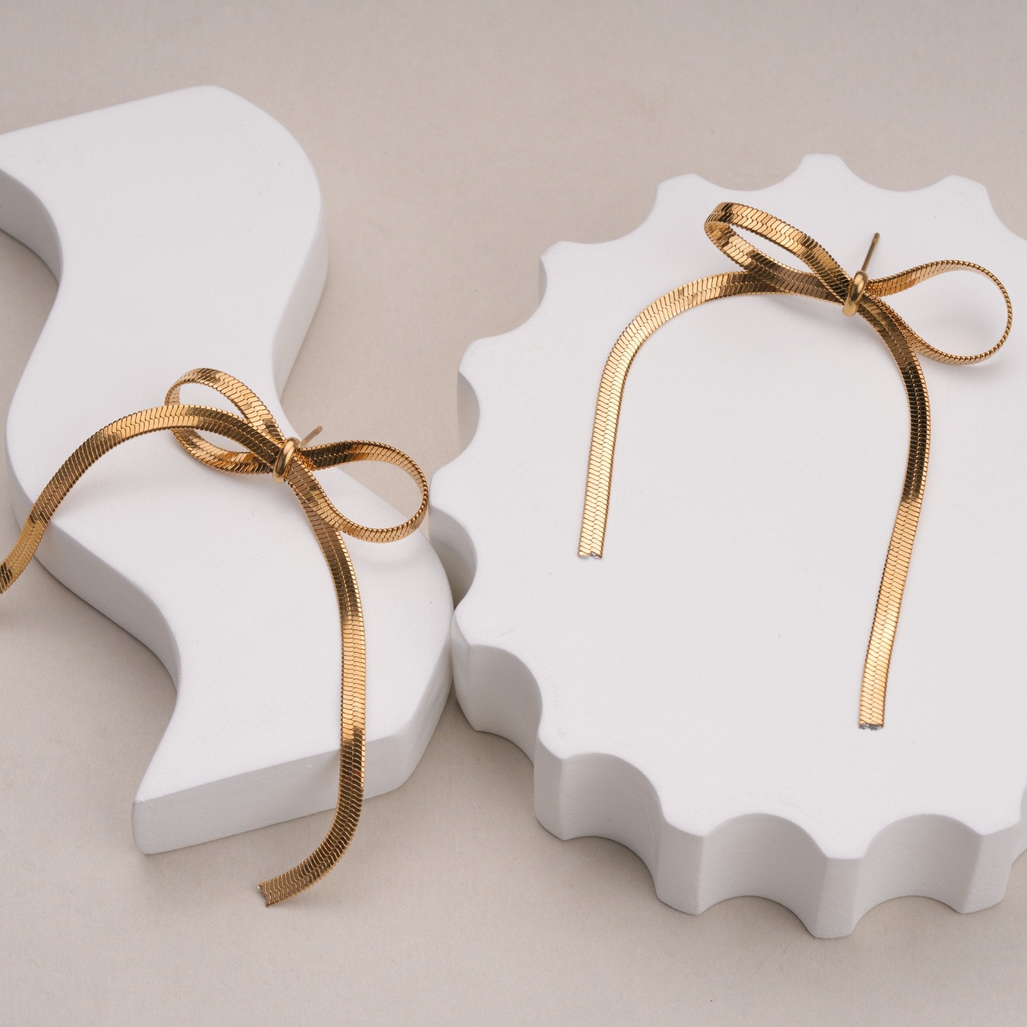 Noeud d’Or Ribbon Drop Earrings