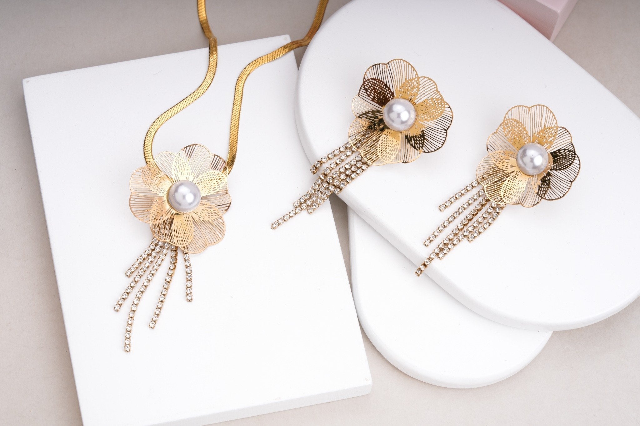 Pearl Radiance Bloom Set