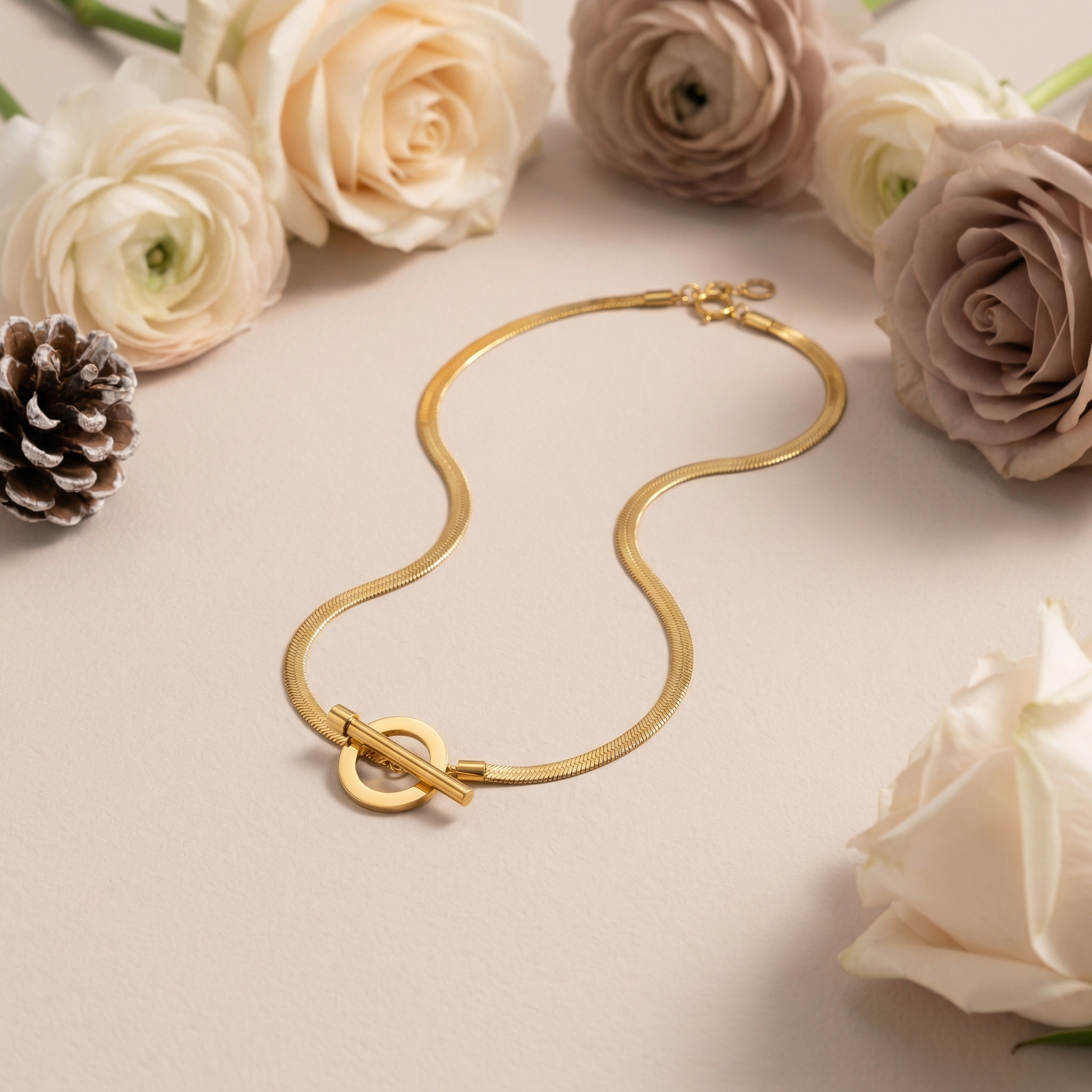Golden Loop Minimal Necklace
