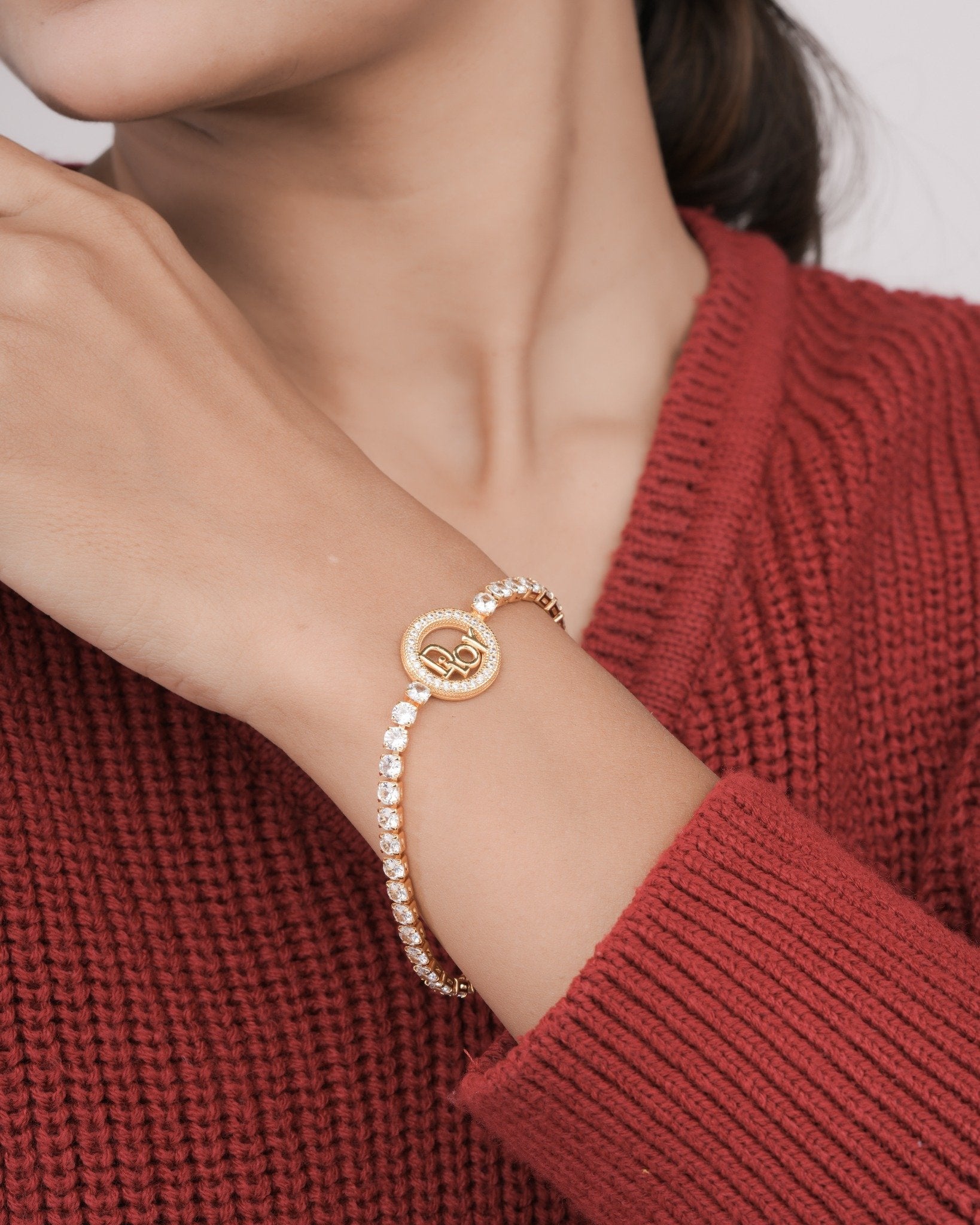 Regal Circle Bracelet