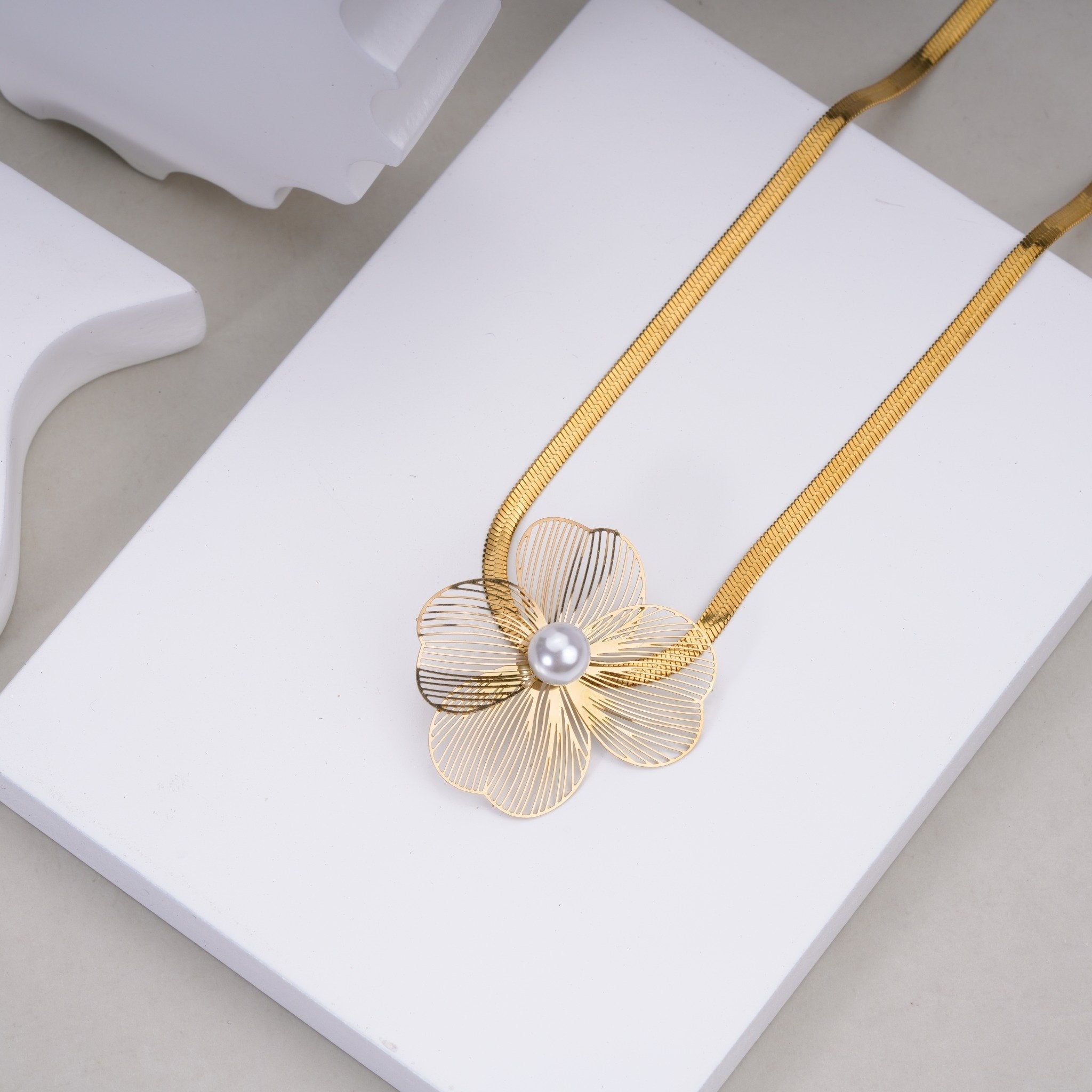 Pearl Bloom Necklace