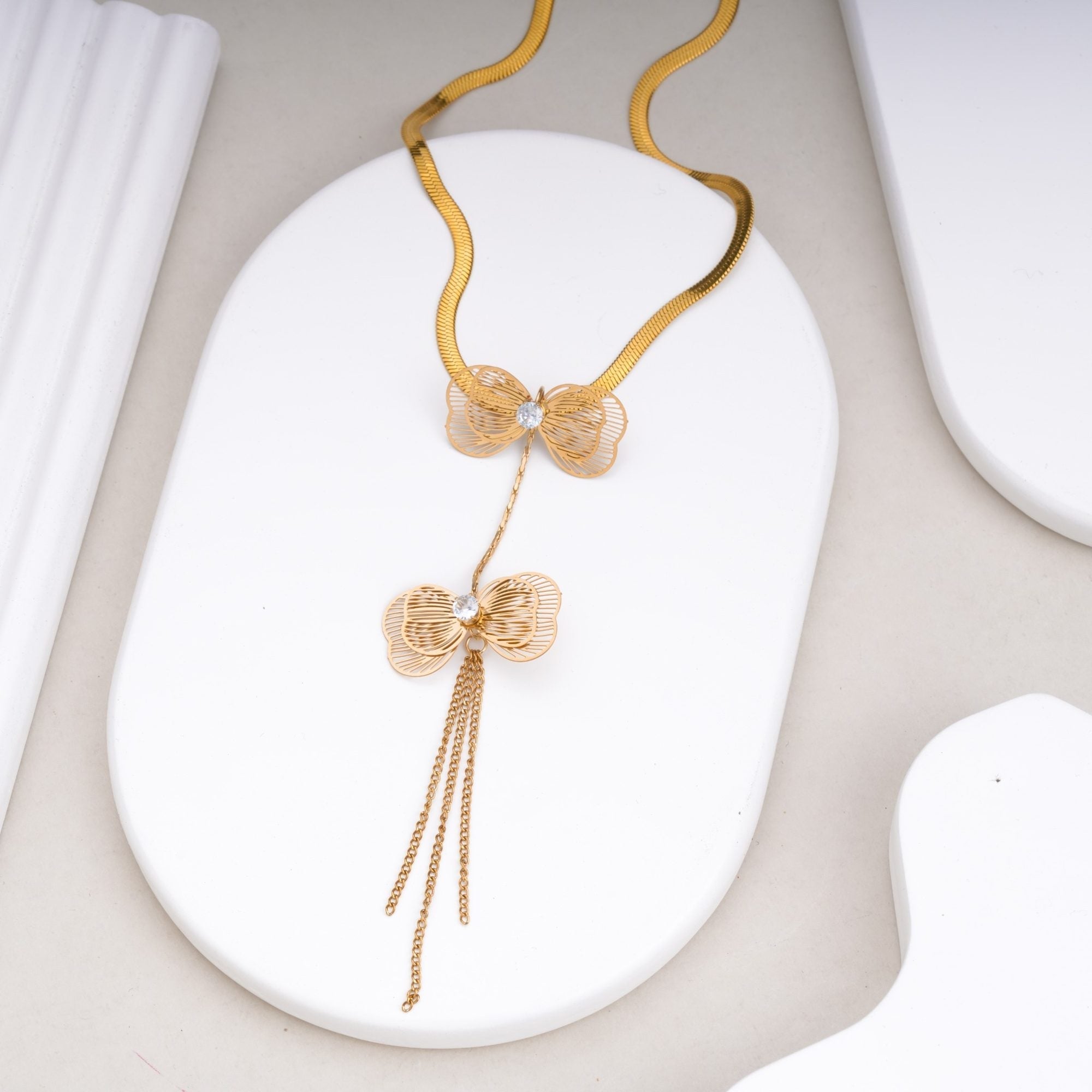 Velisse Bowfal Necklace