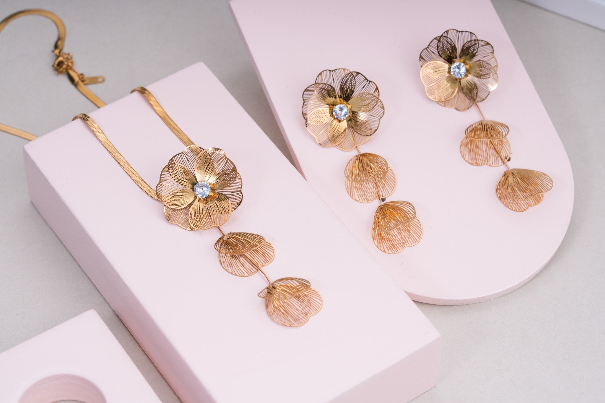 Crystal Petal Cascade Set