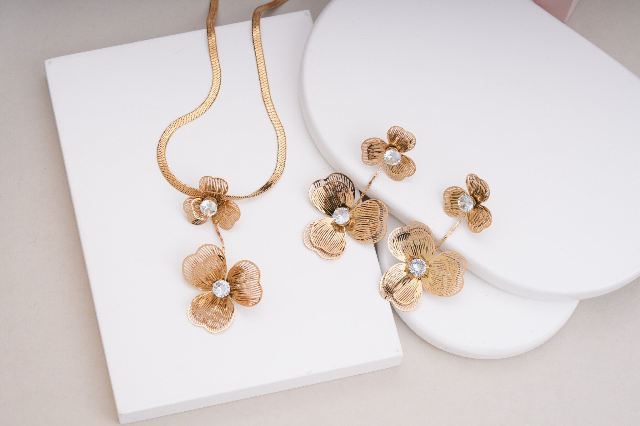 Golden Bloom Cascade Set