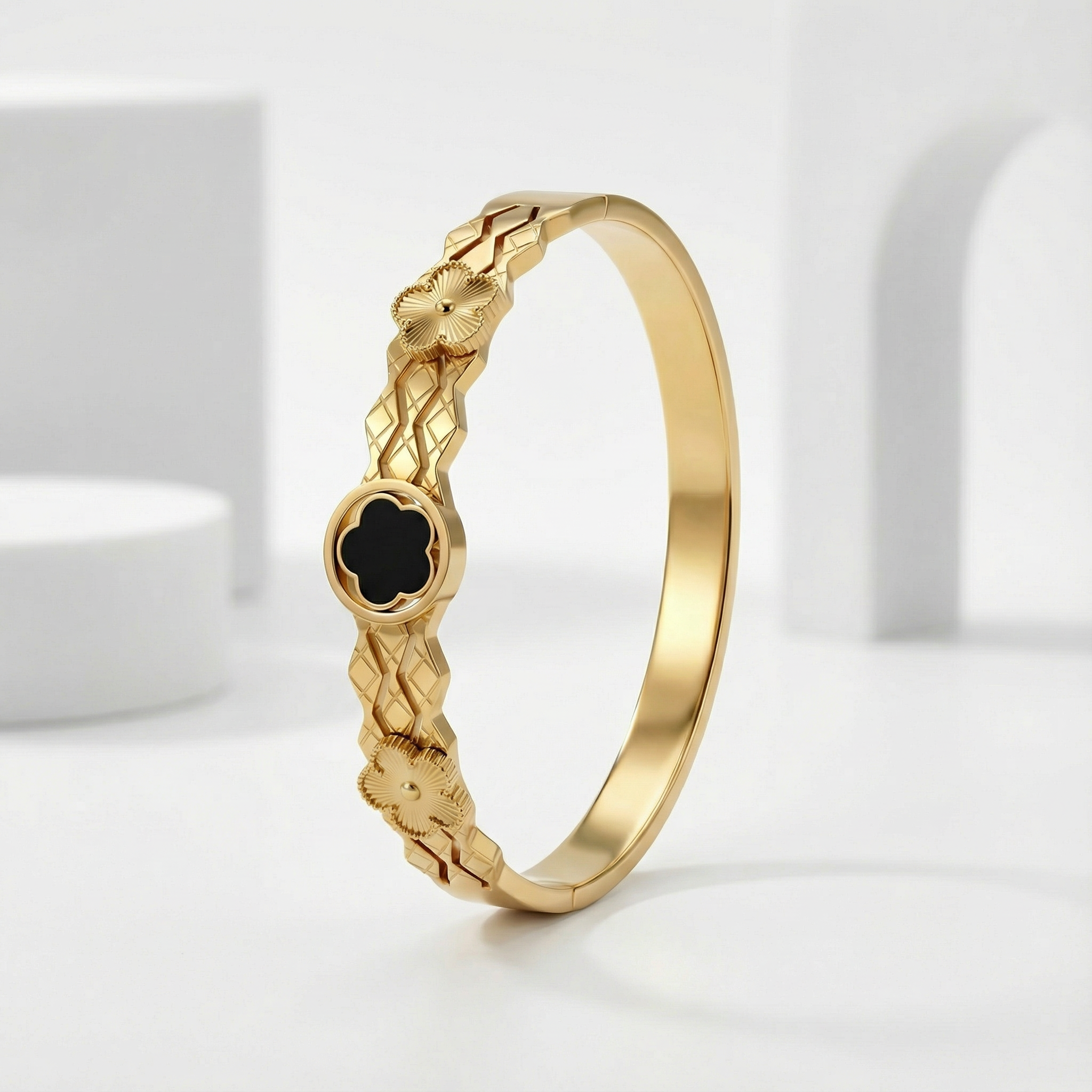 Midnight Clover Gold 18 Carat Gold Finished PVD Coated Anti-Tarnish Bracelet
